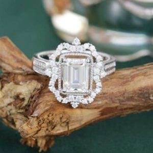 Unique Emerald Cut Engagement Rings