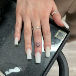 Are Tattoos on Fingers a Good Idea?