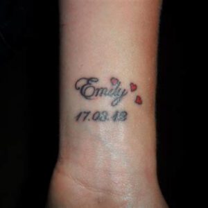 Girlfriend Name Tattoo Ideas on Hand