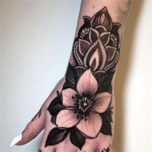 Tattoo Ideas for Women’s Hands